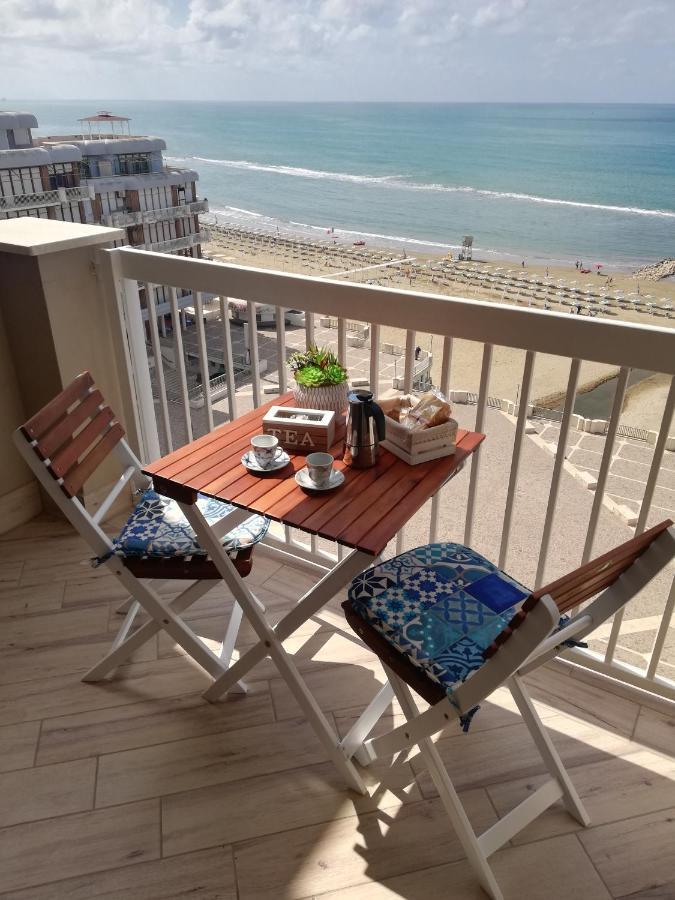Apartament La Terrazza Sul Tirreno Nettuno Zewnętrze zdjęcie